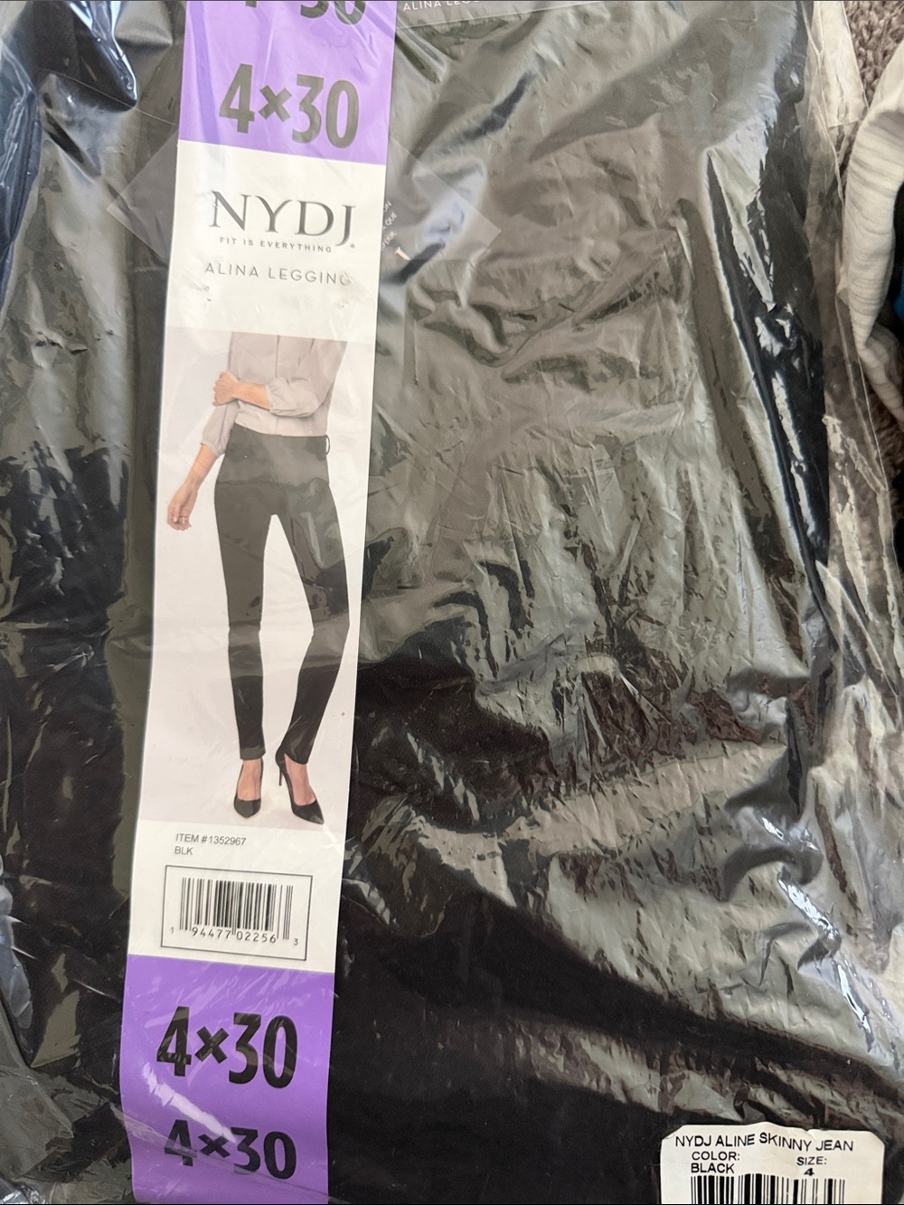 NYDJ Alina Skinny Leggings in Black
